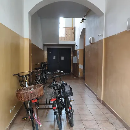 1904 Loft Apartment *